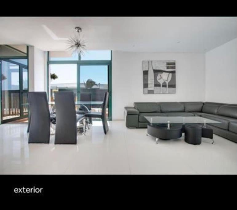 Spacious Private Villa & Private Heated Pool - Villa Sunshine Costa Teguise Dış mekan fotoğraf
